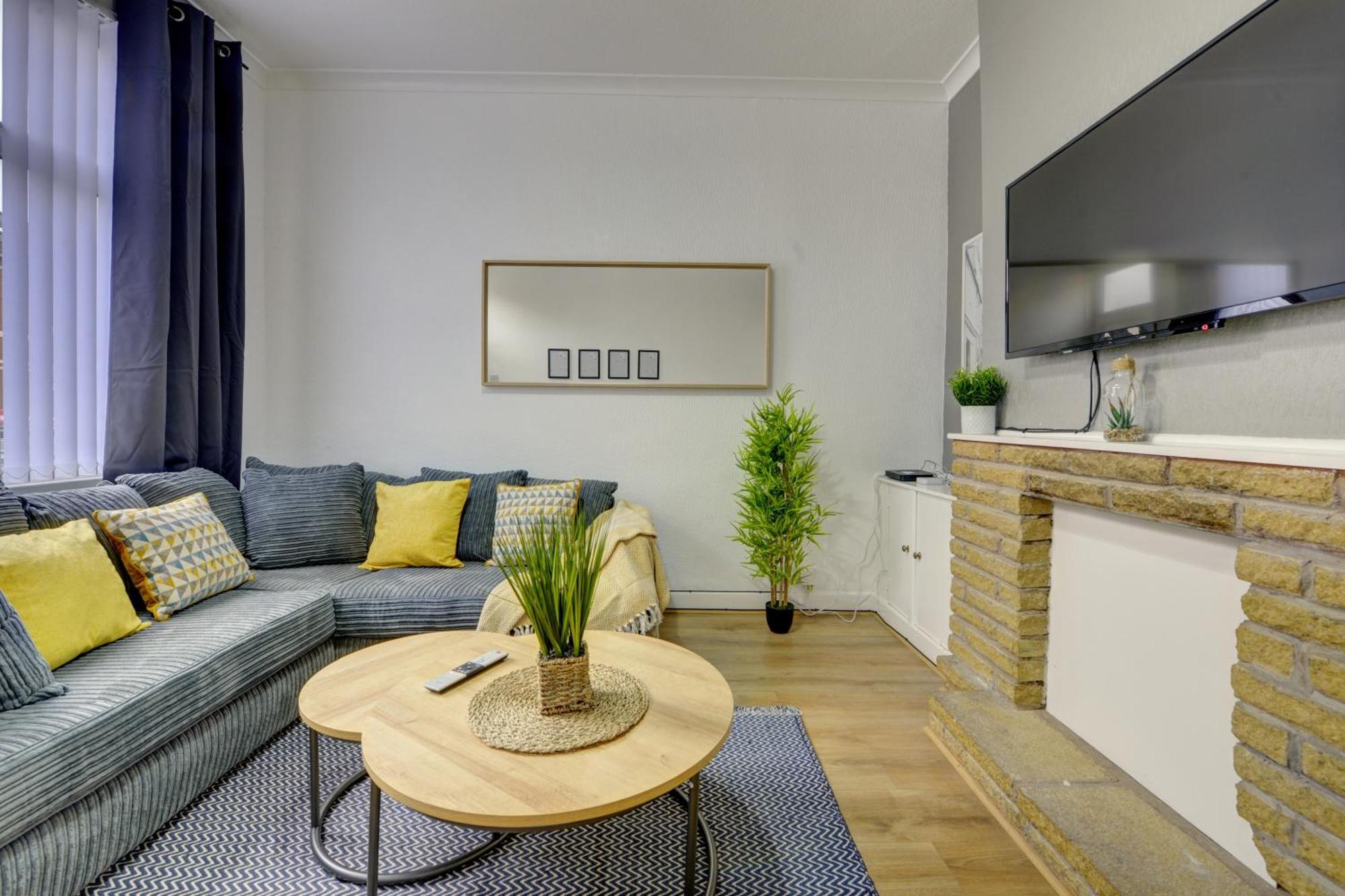 Modern 2br Gem I Free Parking I Sleeps 5 Holiday home