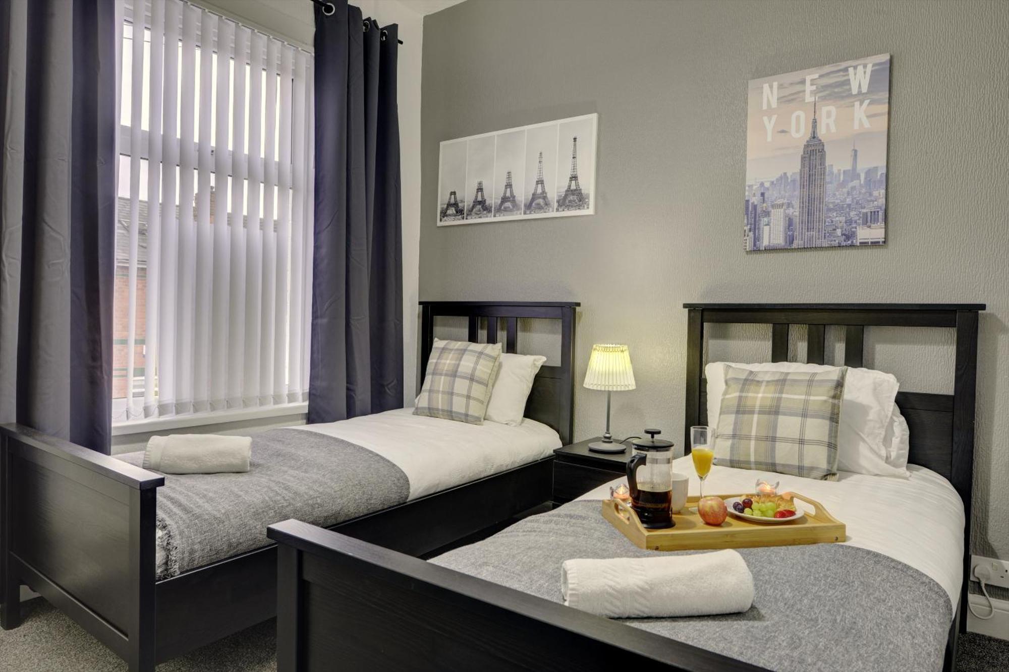 Holiday home Modern 2br Gem I Free Parking I Sleeps 5
